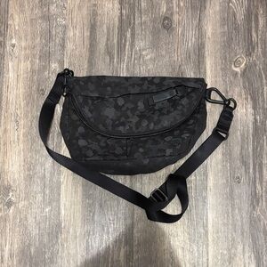 lululemon athletica Charcoal Camouflage Crossbody Bag